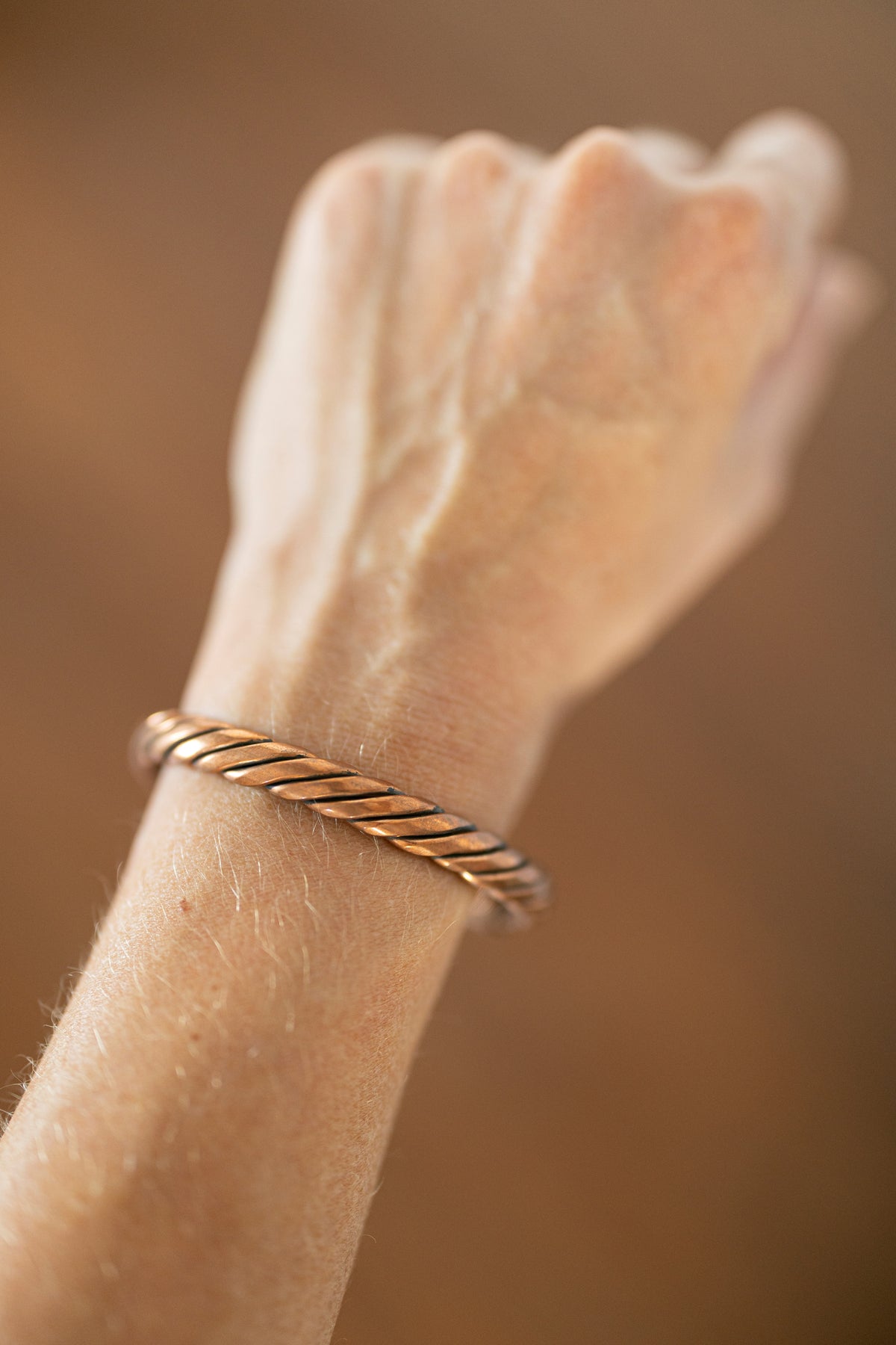 Kopero Premium Kopararmband Vriden, 100 % ren koppar, runt handleden