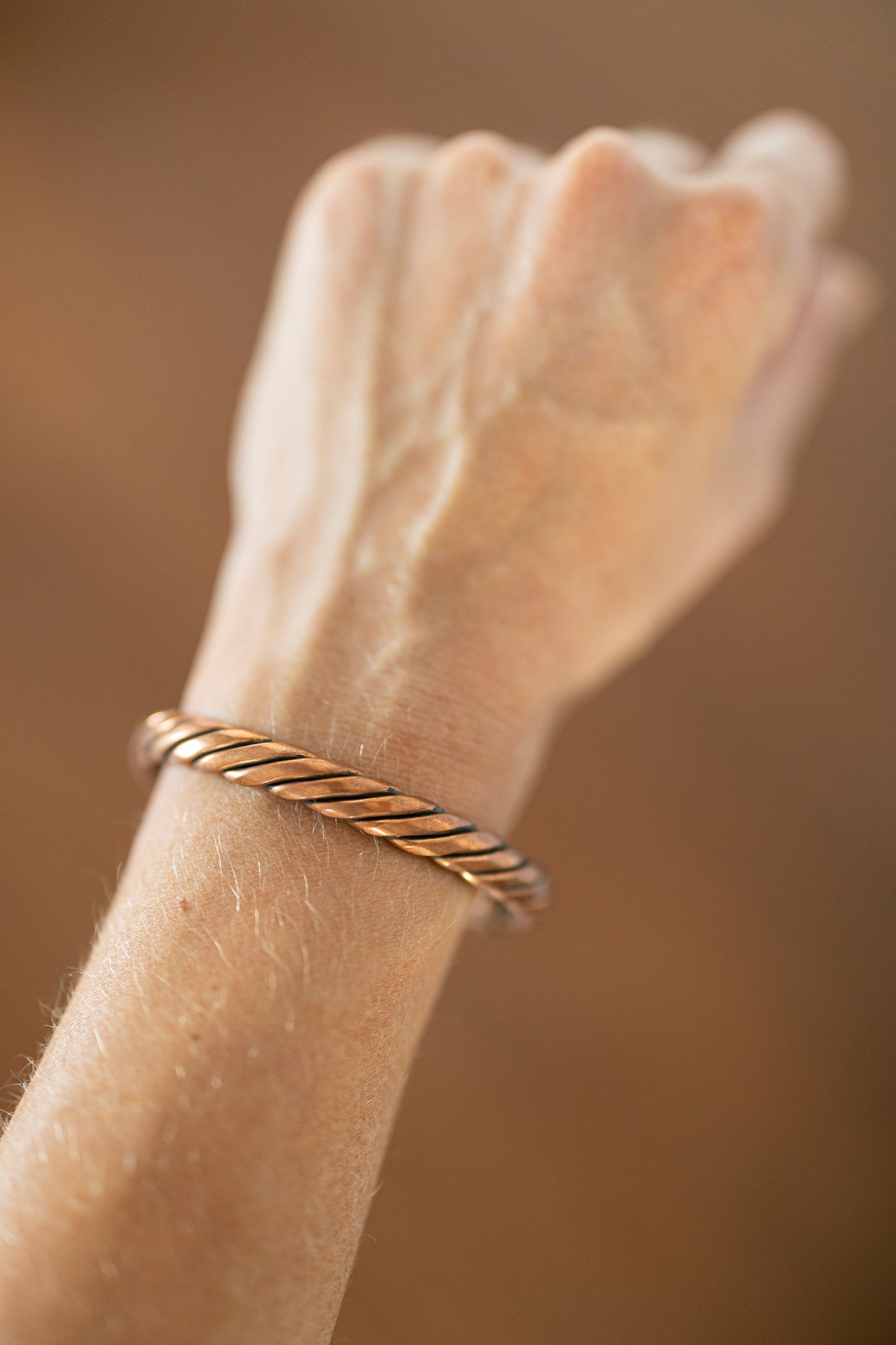 Kopero Premium Kopararmband Vriden, 100 % ren koppar, runt handleden