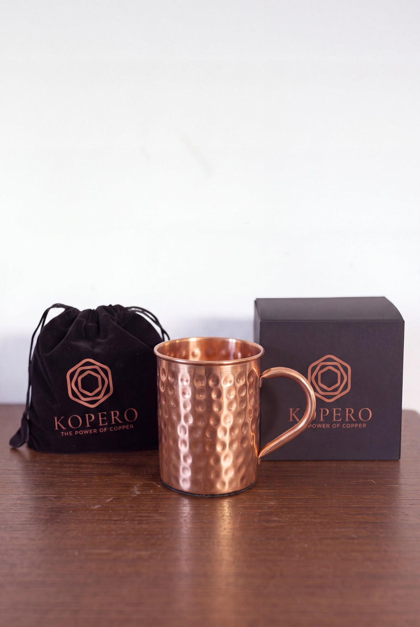 Kopero Kopparmugg Hamrad med sammetspåsen och presentasken